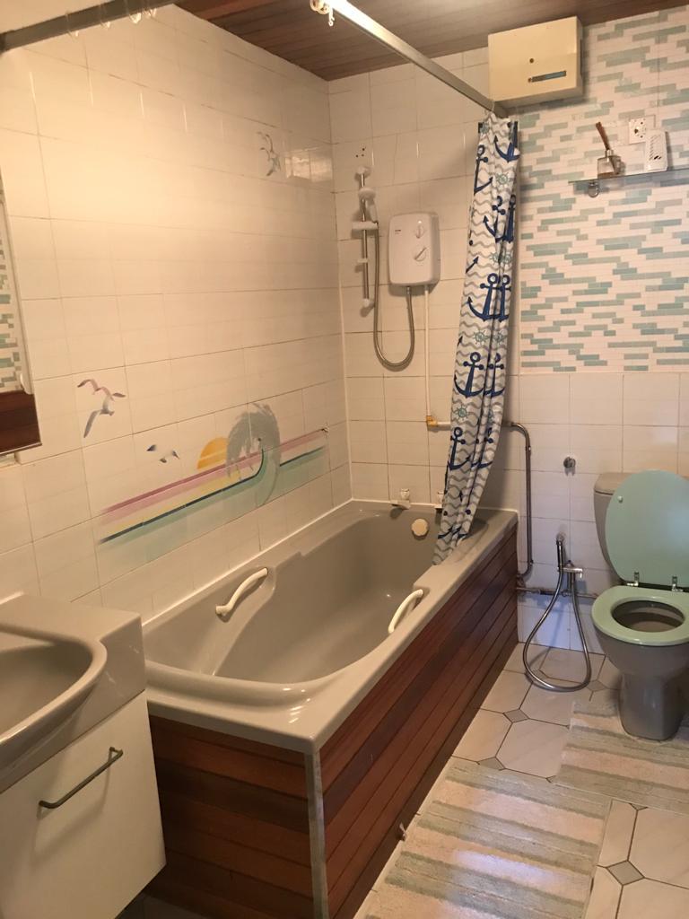 3 bed property in St. Albans Avenue, London
